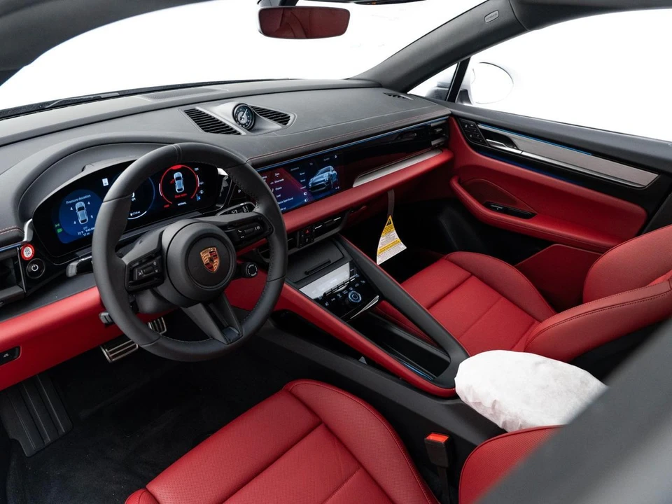 2026 Porsche Macan Electric - Image 4 of 31