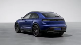 2026 Porsche Macan - Image 17 of 30