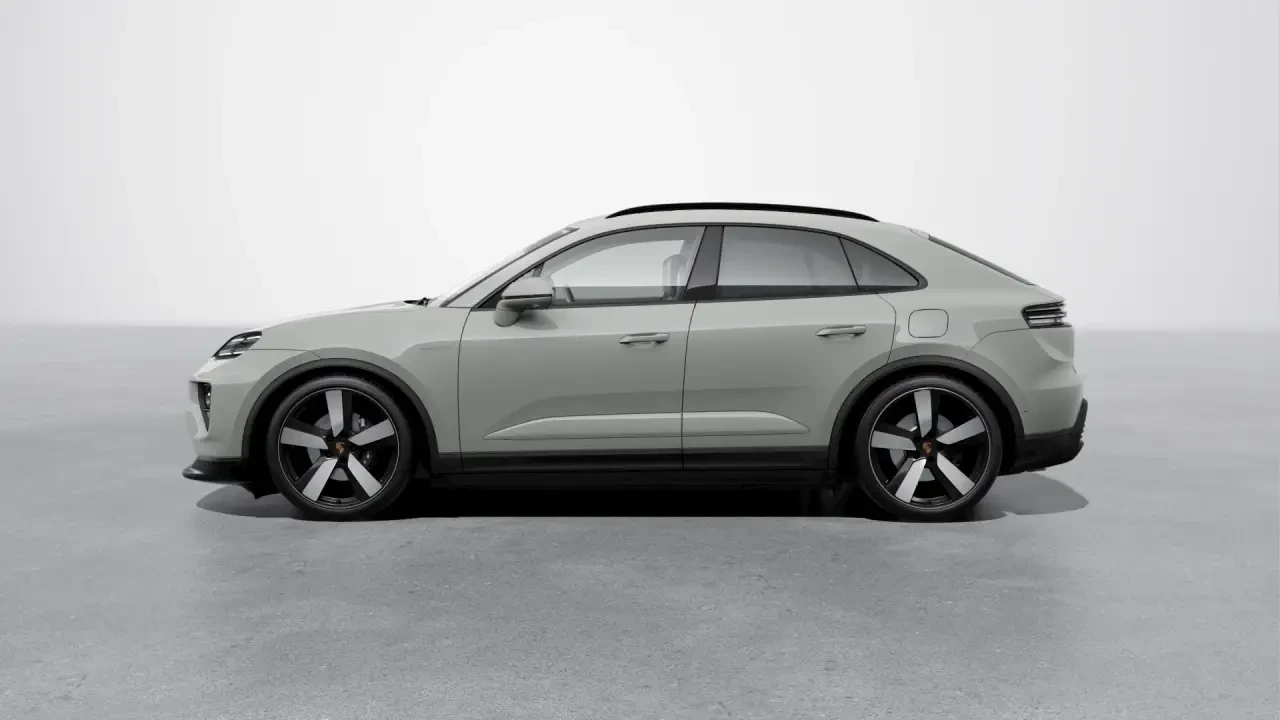2026 Porsche Macan Electric - Image 16 of 30