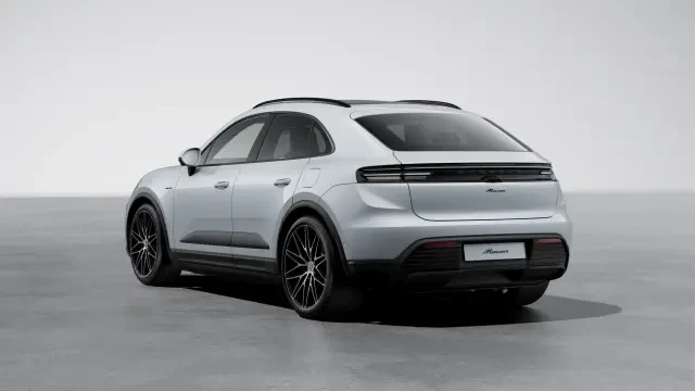 2026 Porsche Macan Electric - Image 22 of 31