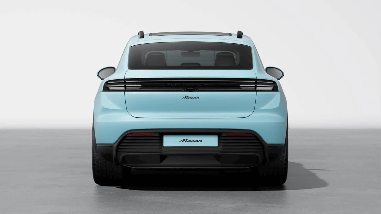 2026 Porsche Macan Electric - Image 7 of 10
