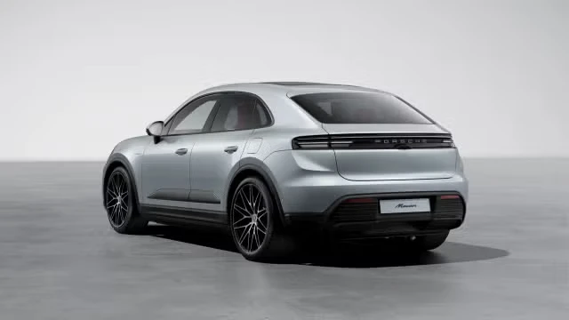 2026 Porsche Macan Electric - Image 18 of 30