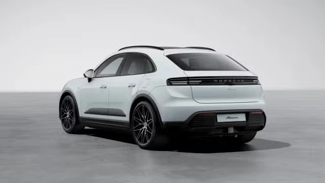 2026 Porsche Macan Electric - Image 18 of 30