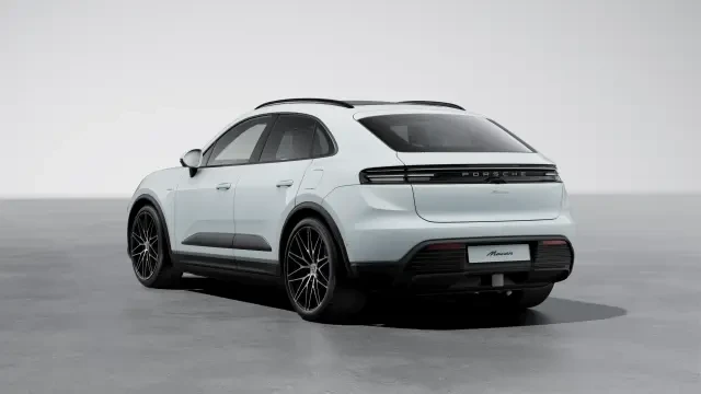 2026 Porsche Macan Electric - Image 22 of 30