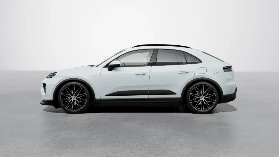 2026 Porsche Macan Electric - Image 15 of 30