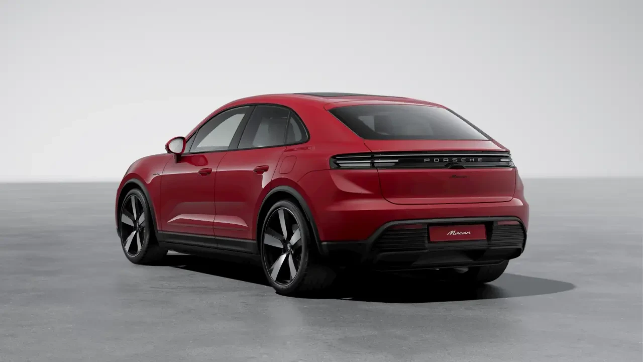 2026 Porsche Macan Electric - Image 24 of 30