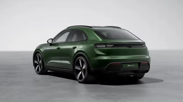 2026 Porsche Macan Electric - Image 18 of 31
