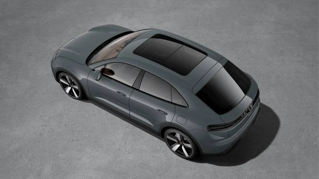 2026 Porsche Macan Electric - Image 4 of 10