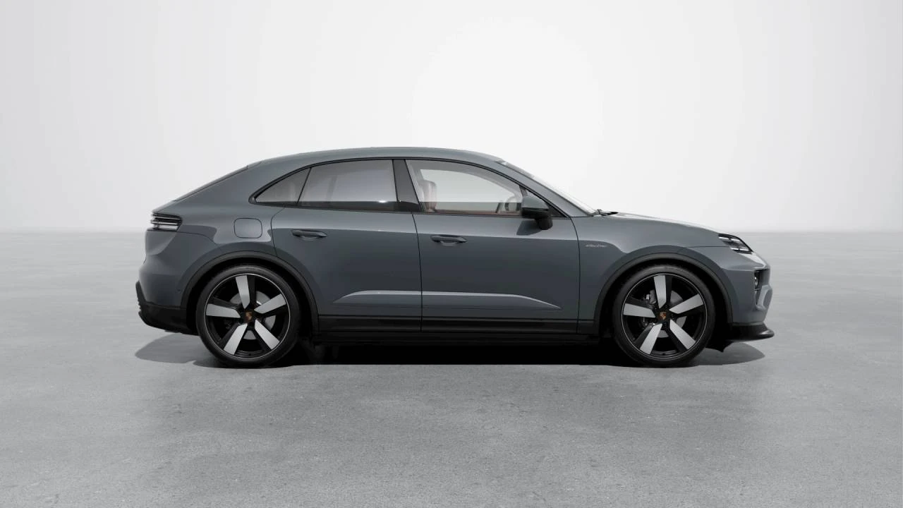 2026 Porsche Macan Electric - Image 6 of 10