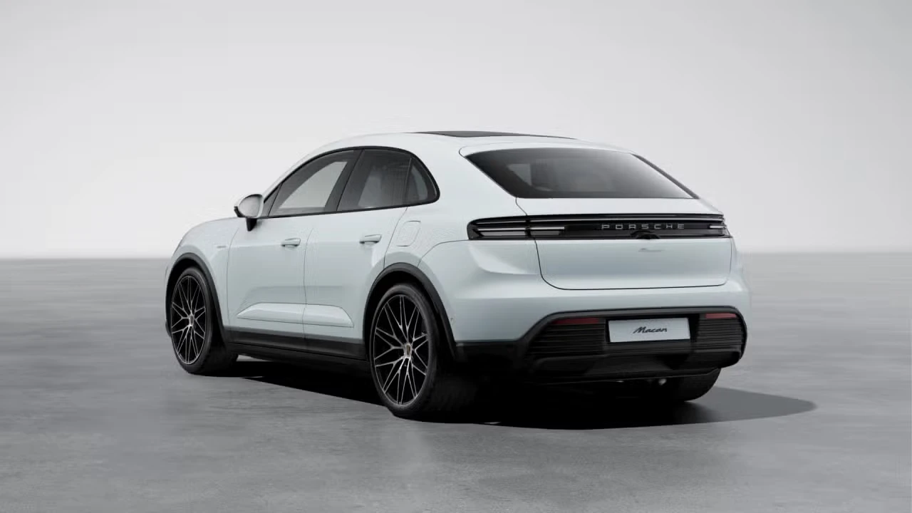 2026 Porsche Macan - Image 20 of 30
