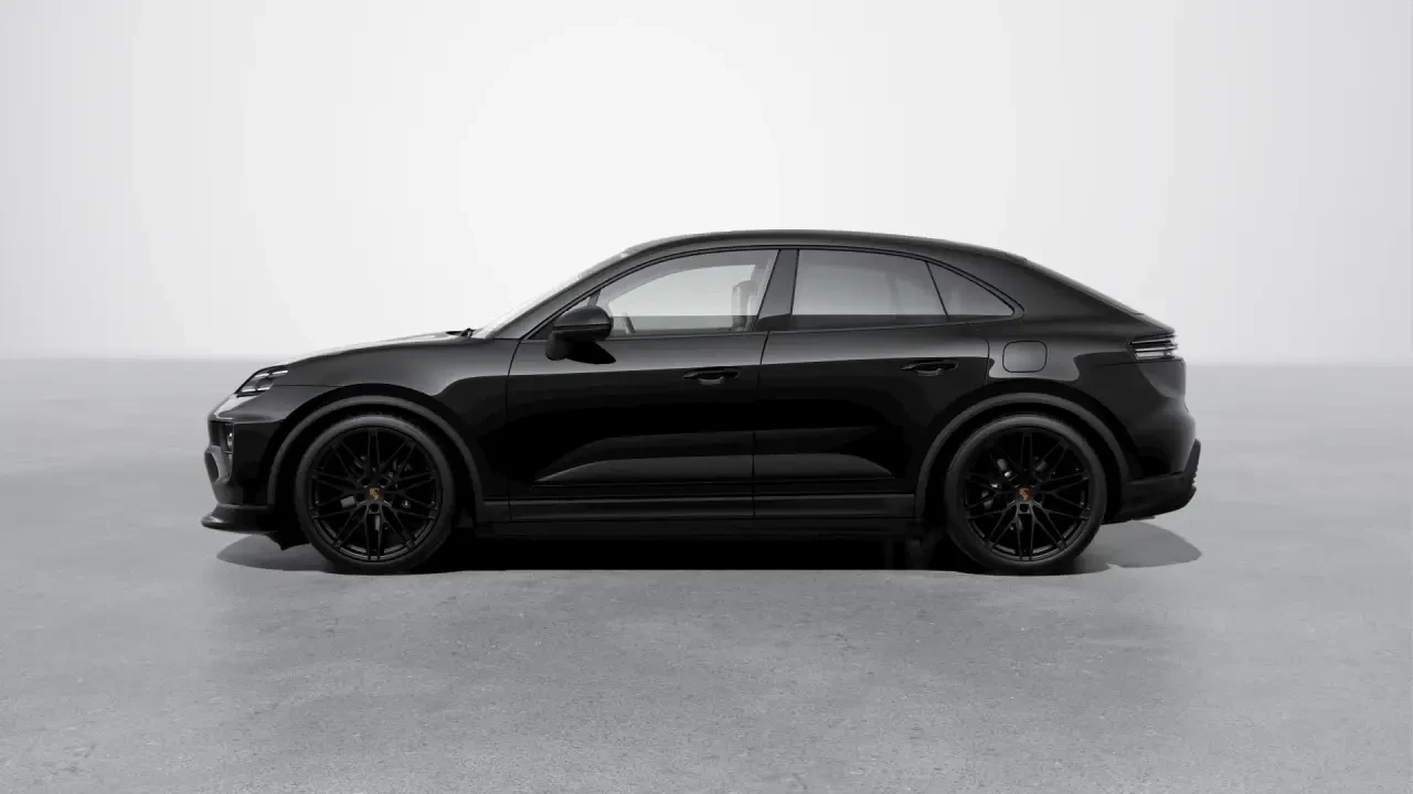 2026 Porsche Macan Electric - Image 16 of 30