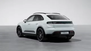 2026 Porsche Macan Electric - Image 17 of 30