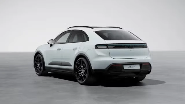 2026 Porsche Macan Electric - Image 18 of 30
