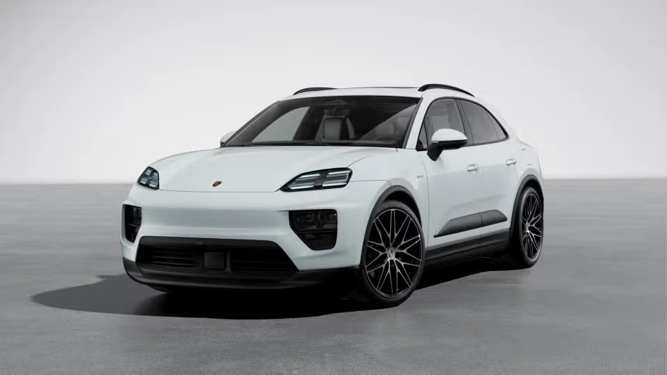 2026 Porsche Macan Electric - Image 3 of 30