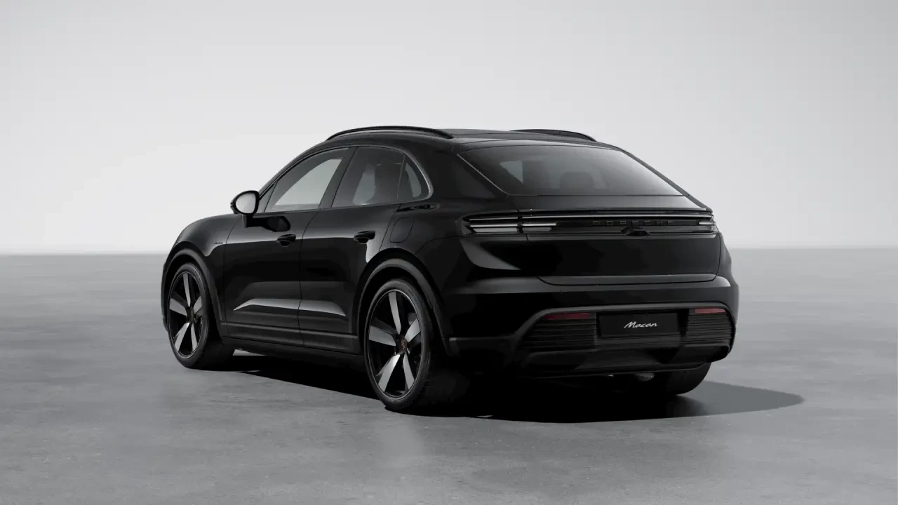 2026 Porsche Macan Electric - Image 24 of 30