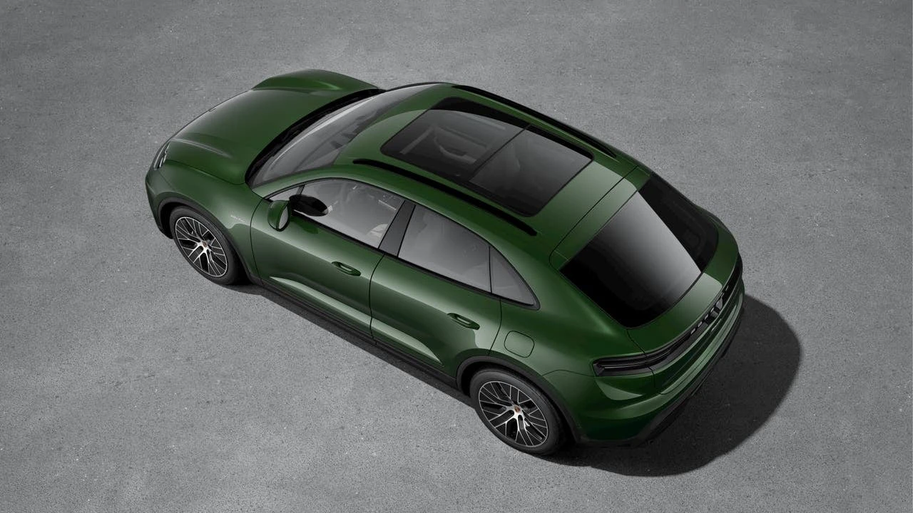 2026 Porsche Macan Electric - Image 4 of 10