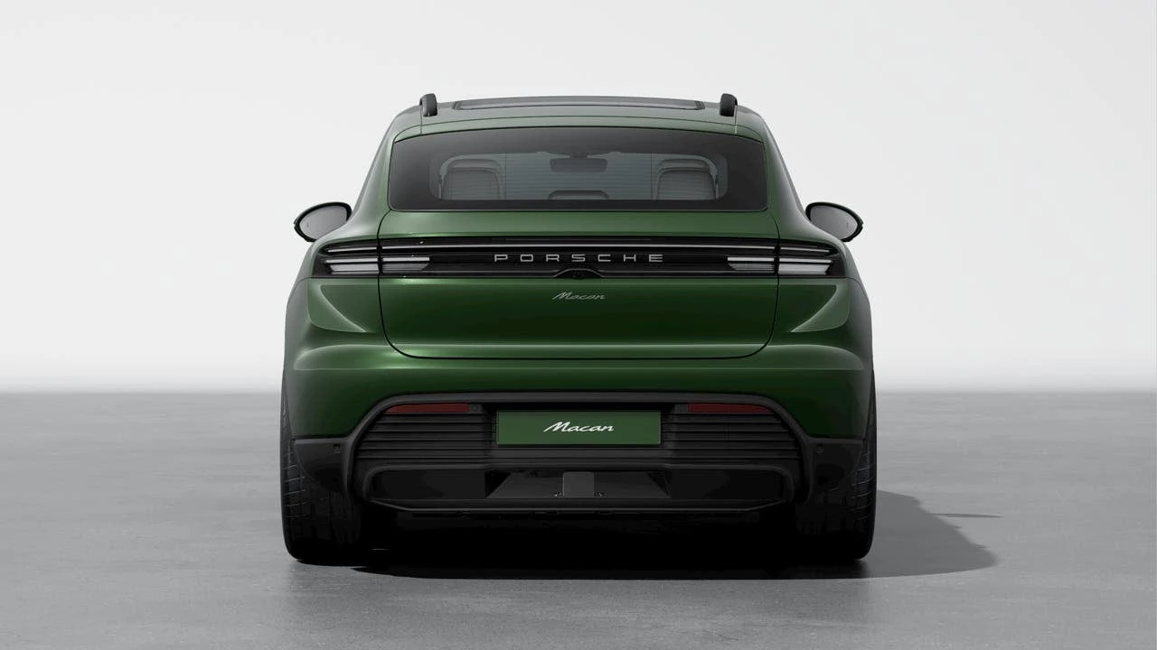 2026 Porsche Macan Electric - Image 7 of 10