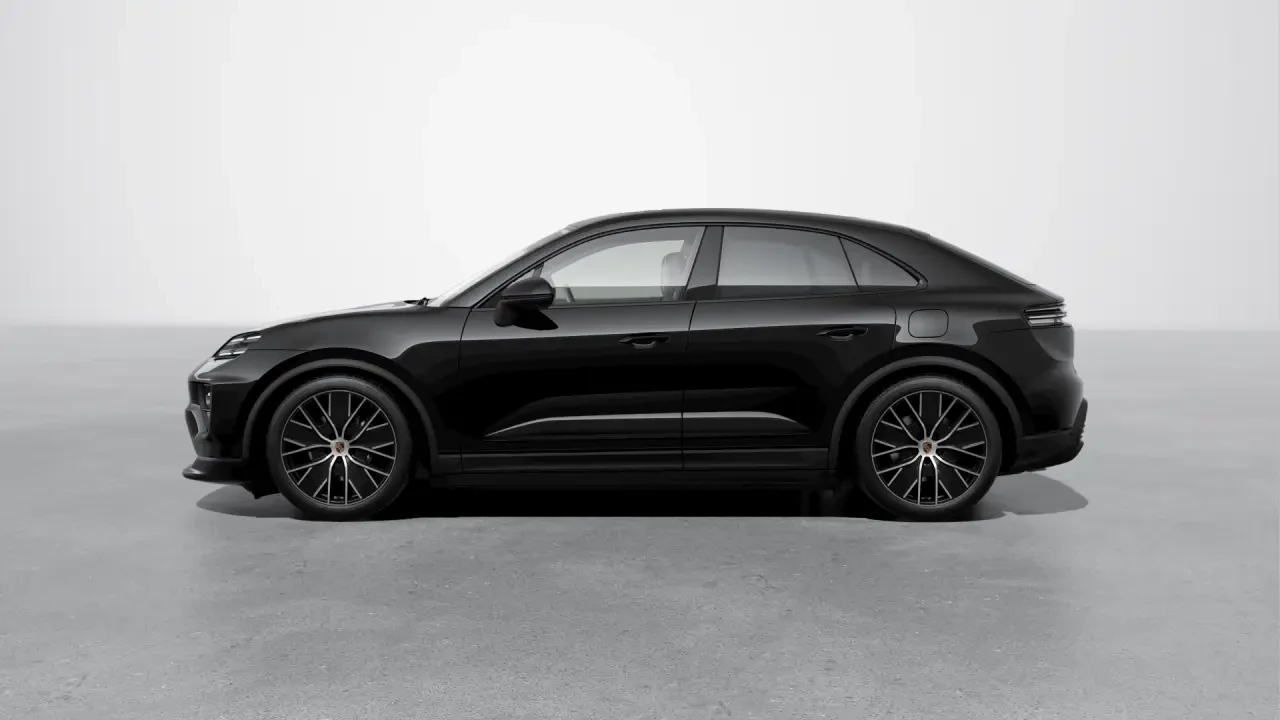 2026 Porsche Macan Electric - Image 16 of 30