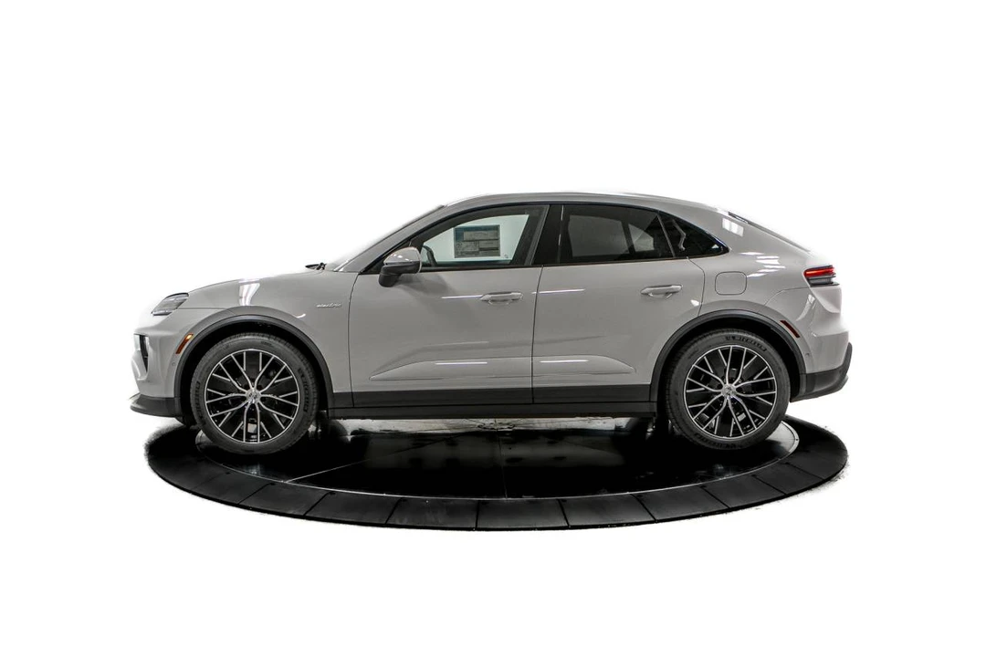 2026 Porsche Macan Electric - Image 2 of 5
