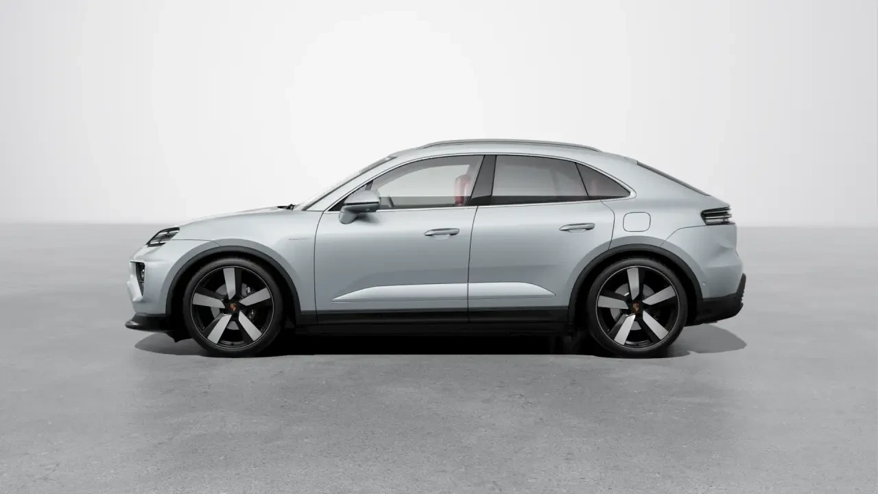 2026 Porsche Macan Electric - Image 16 of 31