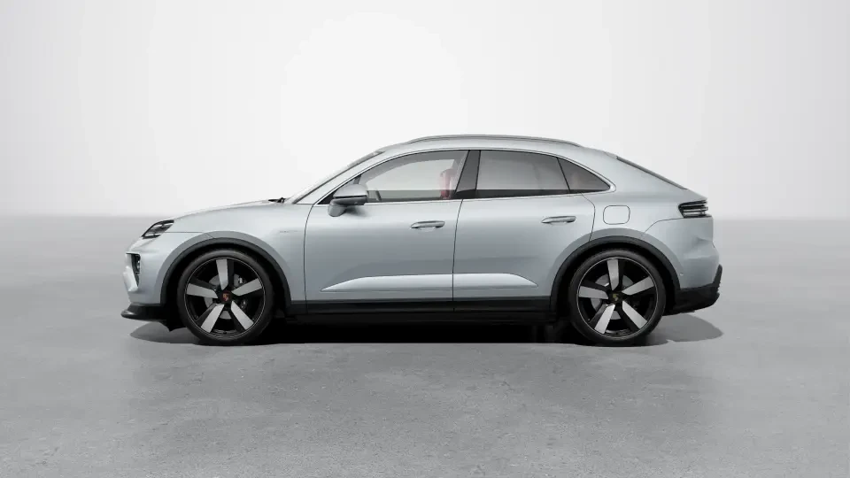 2026 Porsche Macan Electric - Image 15 of 31