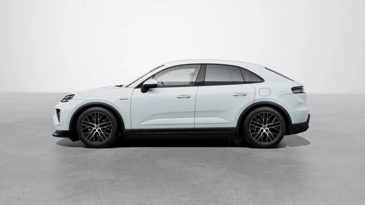 2026 Porsche Macan Electric - Image 12 of 30