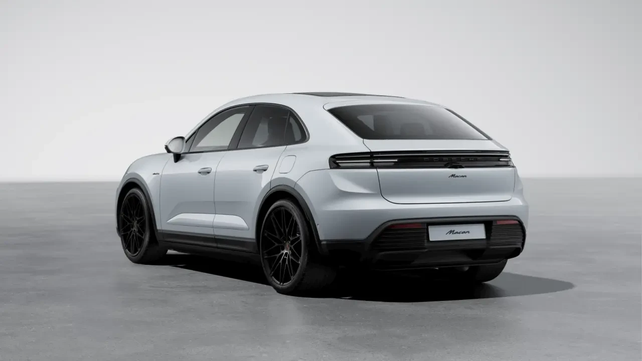 2026 Porsche Macan Electric - Image 24 of 31
