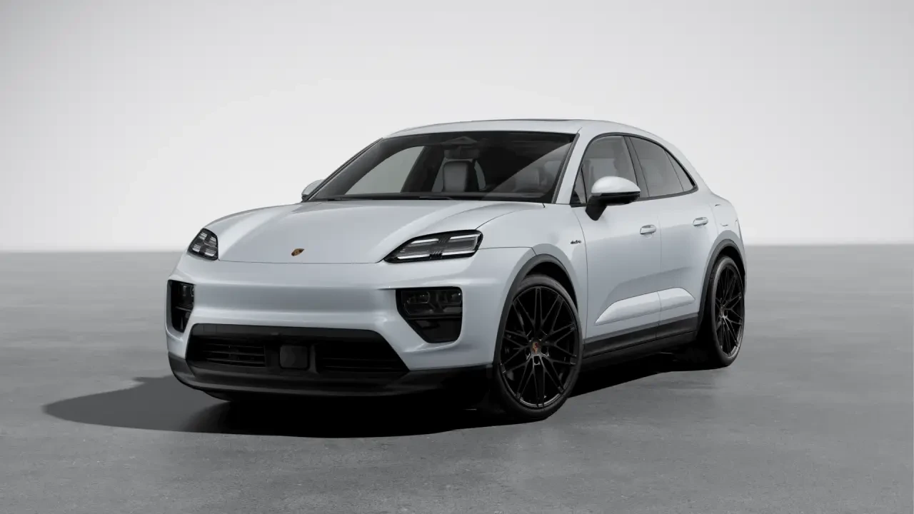 2026 Porsche Macan Electric - Image 8 of 31