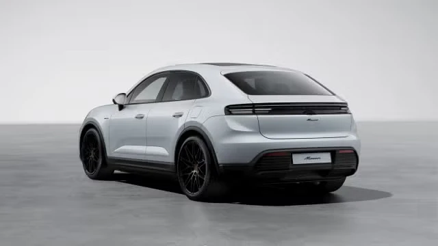 2026 Porsche Macan Electric - Image 18 of 31