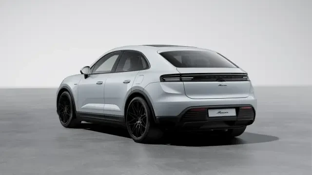 2026 Porsche Macan Electric - Image 22 of 31