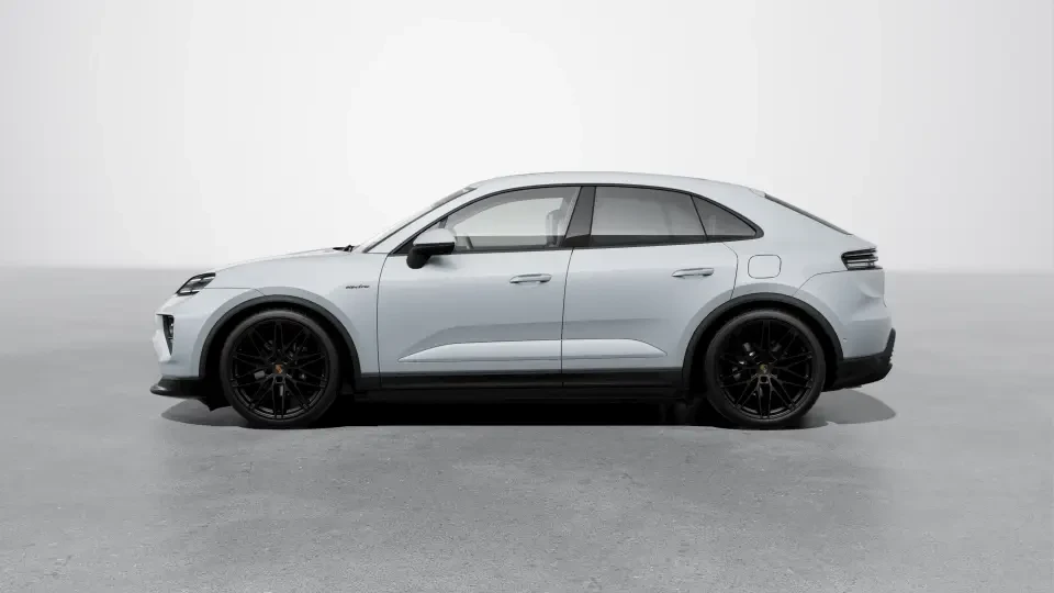 2026 Porsche Macan Electric - Image 15 of 31