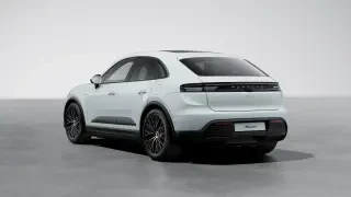 2026 Porsche Macan - Image 21 of 31