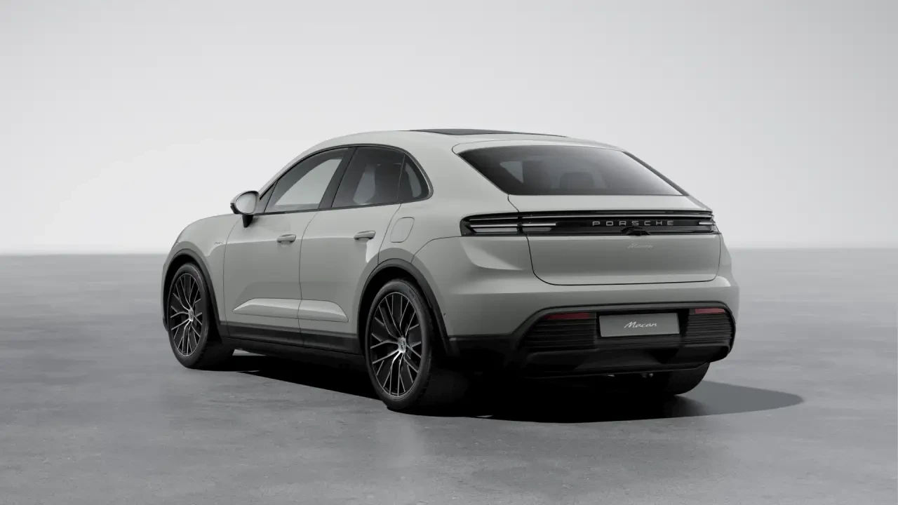 2026 Porsche Macan Electric - Image 24 of 30