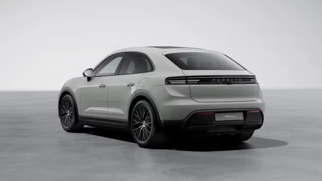 2026 Porsche Macan Electric - Image 18 of 30