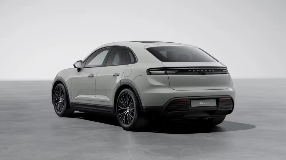 2026 Porsche Macan Electric - Image 19 of 30