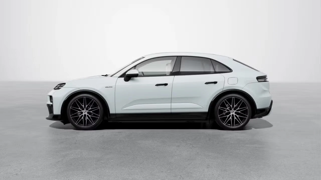 2026 Porsche Macan Electric - Image 12 of 30