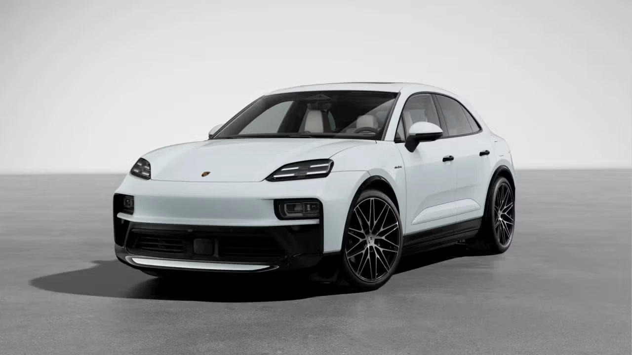 2026 Porsche Macan Electric - Image 4 of 30