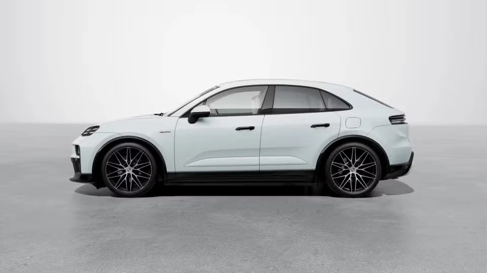 2026 Porsche Macan Electric - Image 11 of 30