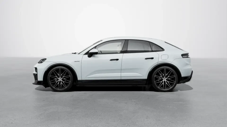 2026 Porsche Macan Electric - Image 15 of 30