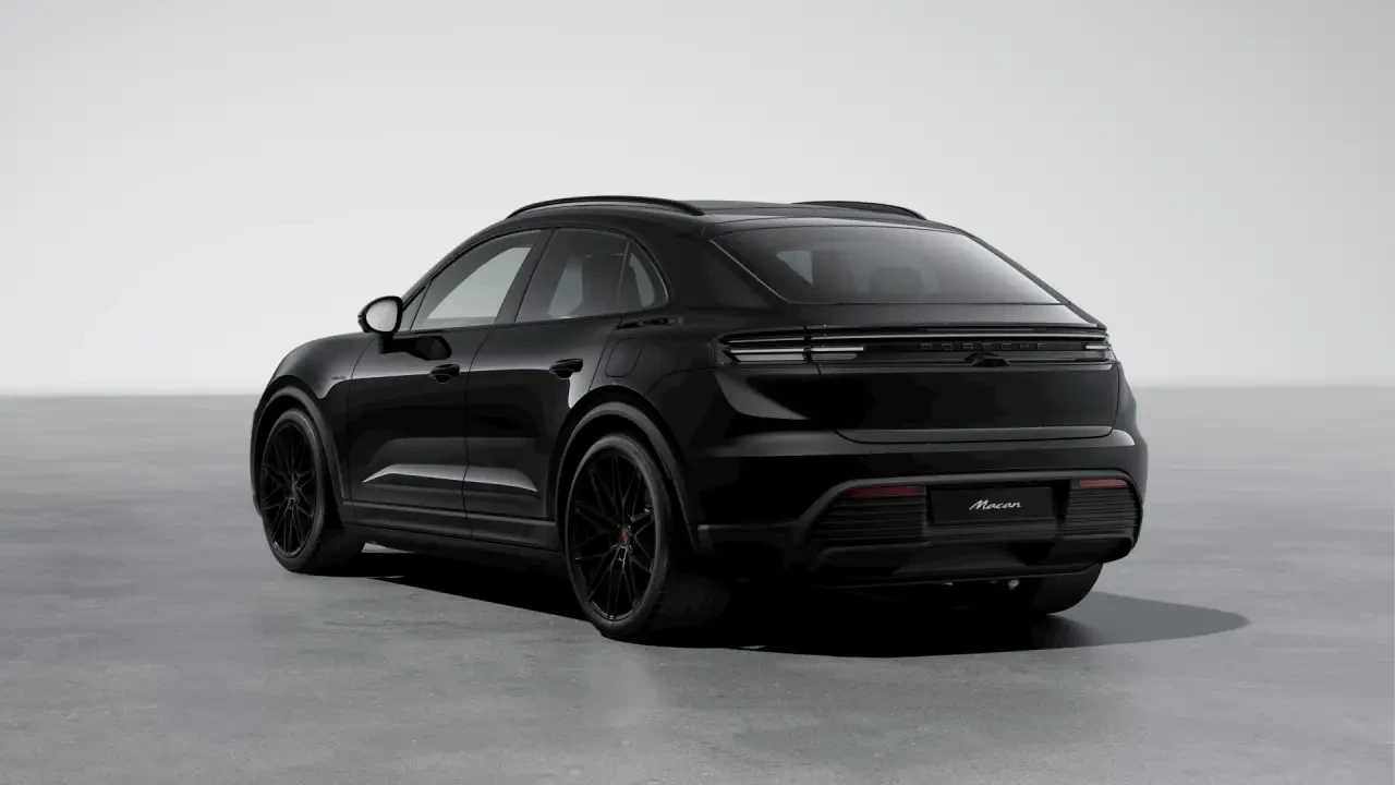2026 Porsche Macan Electric - Image 24 of 30