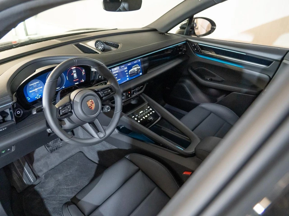 2026 Porsche Macan Electric - Image 4 of 30