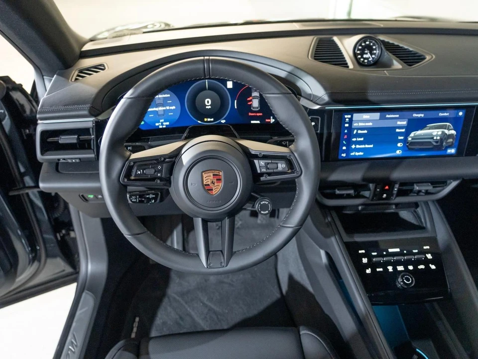 2026 Porsche Macan Electric - Image 29 of 30