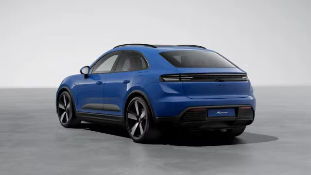2026 Porsche Macan Electric - Image 18 of 31