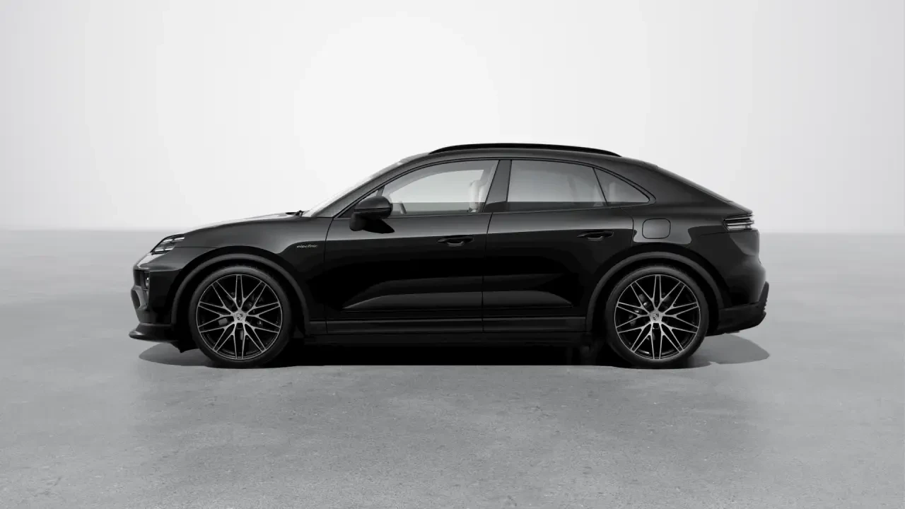 2026 Porsche Macan Electric - Image 16 of 30