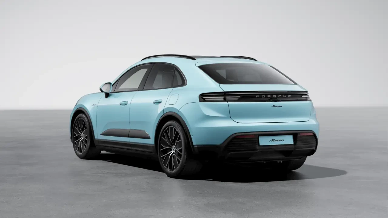 2026 Porsche Macan Electric - Image 24 of 30
