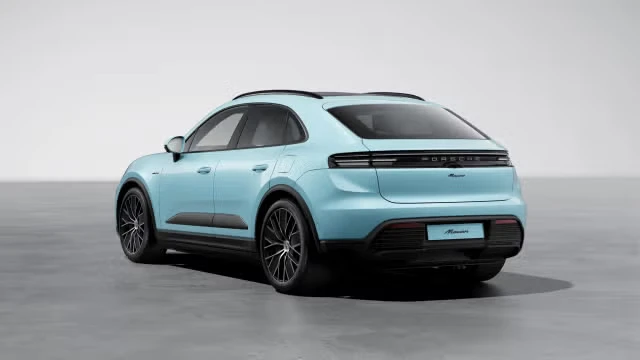 2026 Porsche Macan Electric - Image 18 of 30