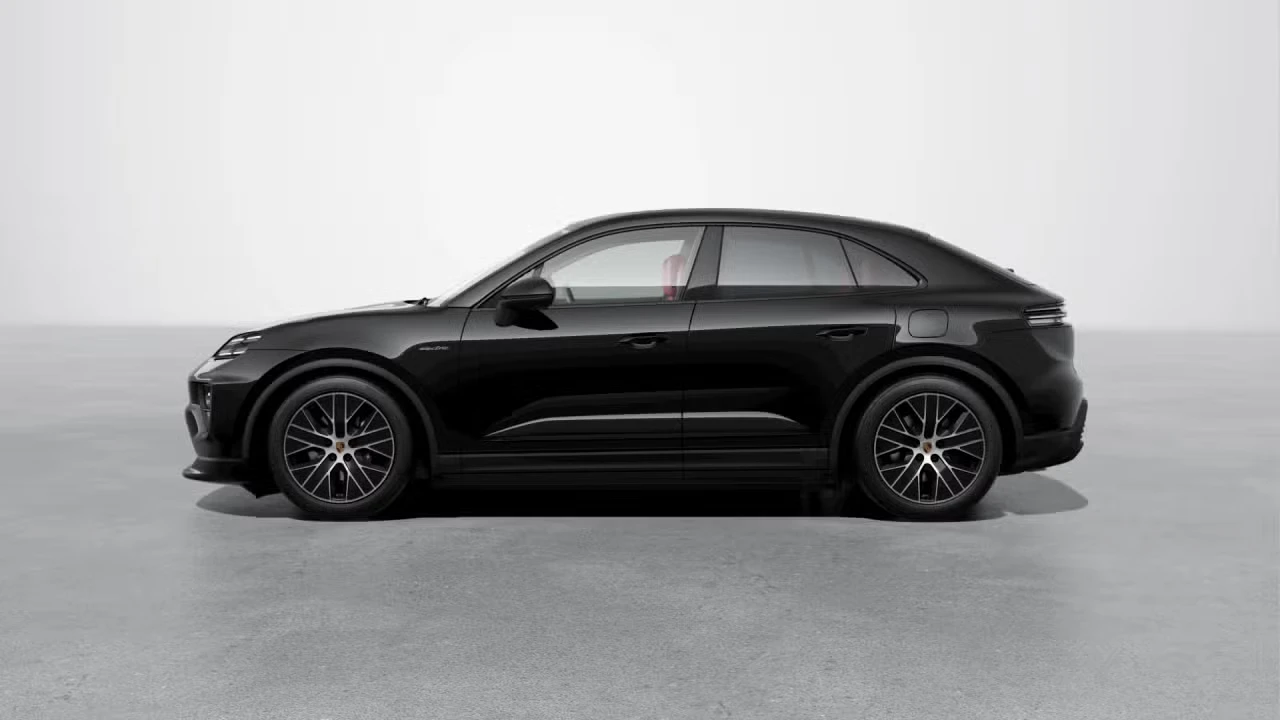 2026 Porsche Macan Electric - Image 12 of 30