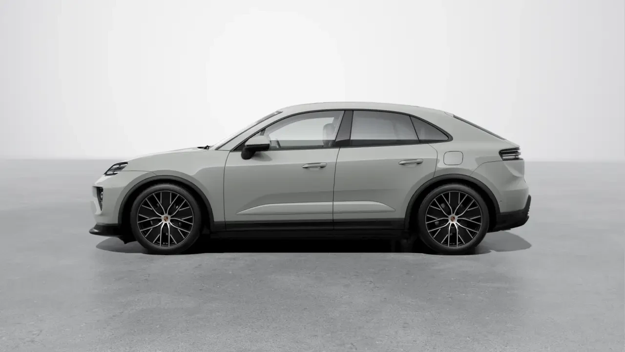 2026 Porsche Macan Electric - Image 16 of 31