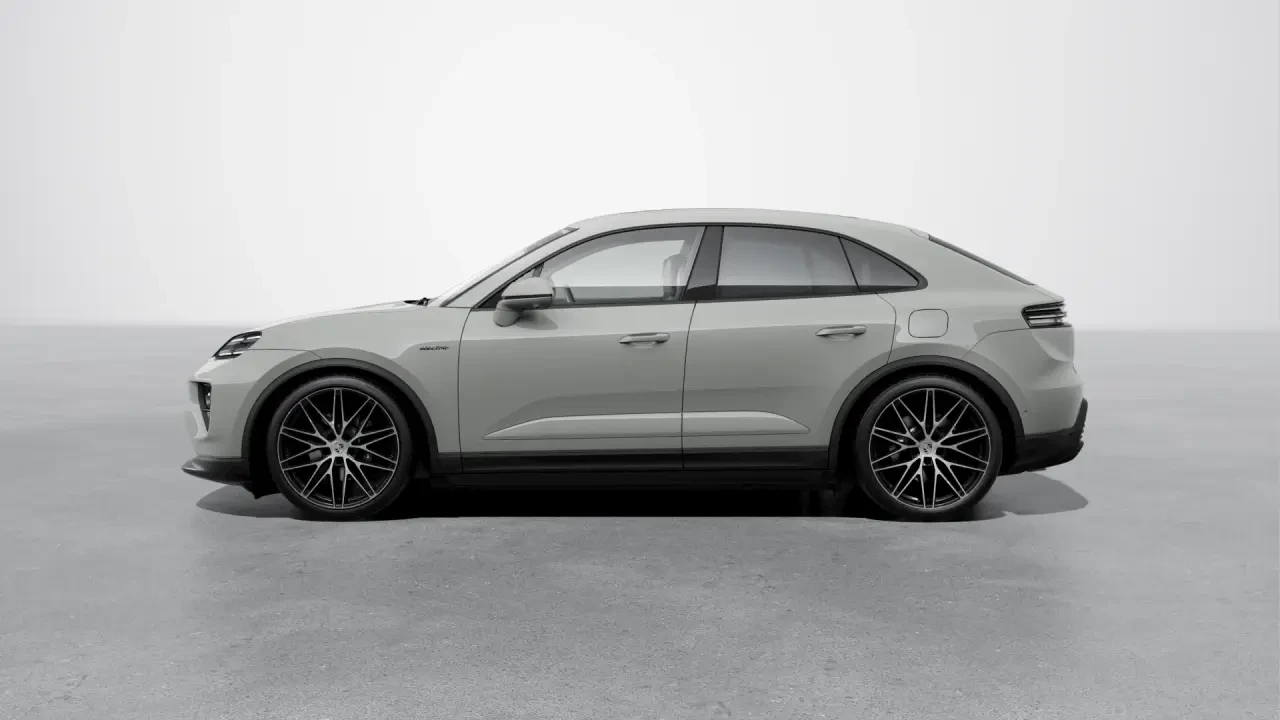 2026 Porsche Macan Electric - Image 16 of 30
