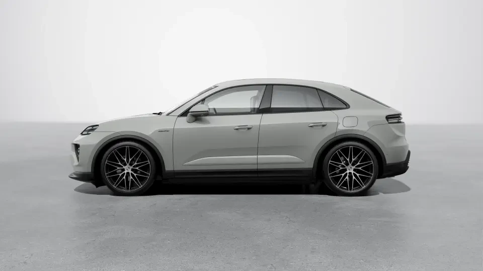2026 Porsche Macan Electric - Image 15 of 30